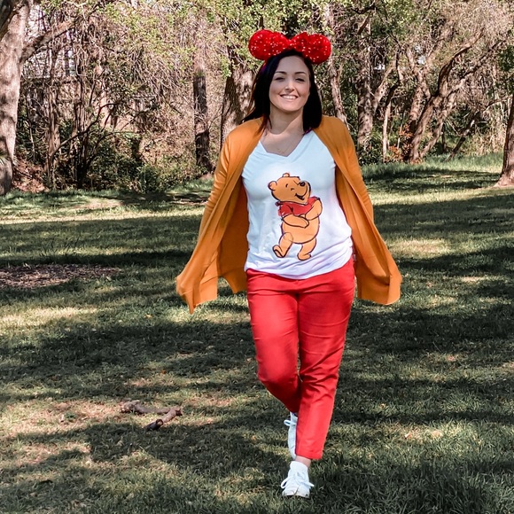 Meet your Posher, Stephanie Marie - Picture 3 of 5